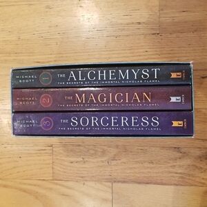 The Secrets of the Immortal Nicholas Flamel - Michael Scott